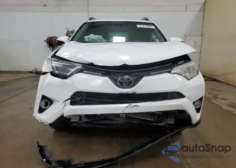 2018 Toyota Rav4 Adventure из США, поврежденный, VIN 2T3RFREV1JW705319